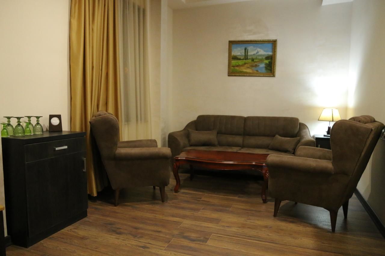 Отель PARTEZ HOTEL Ереван